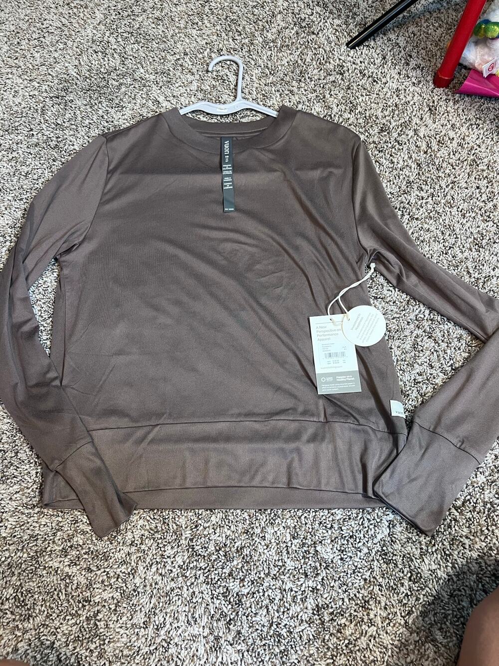 Vuori NWT Daydream Crew Huckleberry 64$